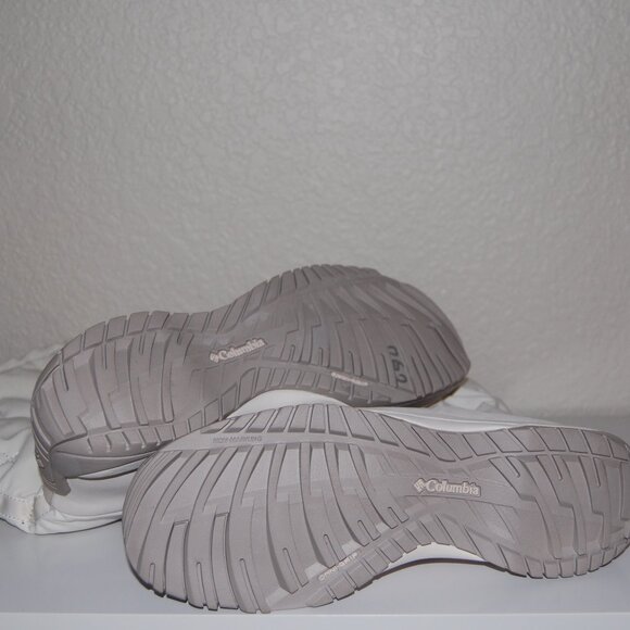 NWOB Columbia Erial Snow Boots, Women Size US 7.5 - Picture 13 of 13